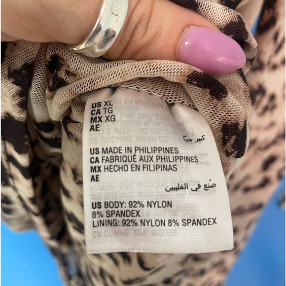 INC ruched animal print blouse Size XL - Picture 4 of 4